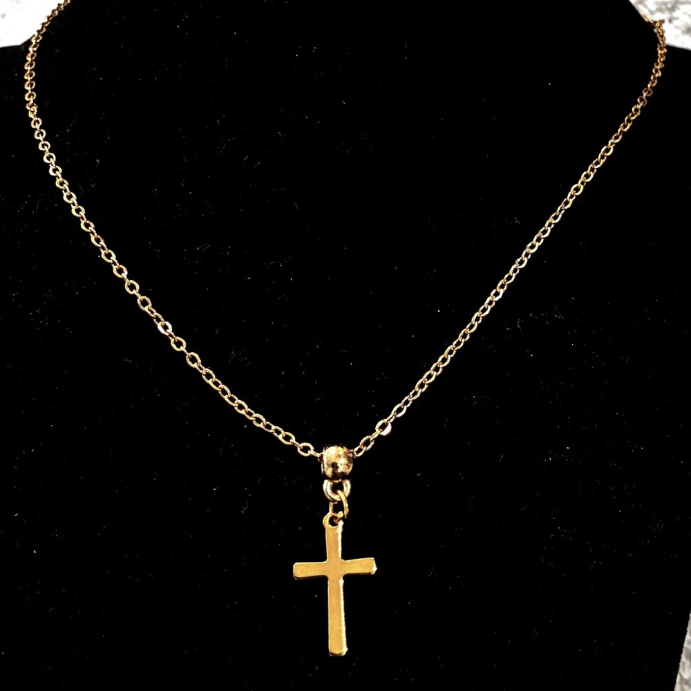 MINIMALIST GOLD CROSS NECKLACE